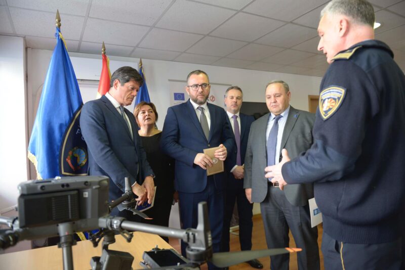 Тошковски: За побезбедна Македонија, донација од ЕУ и УНДП за граничната и криминалистичката полиција