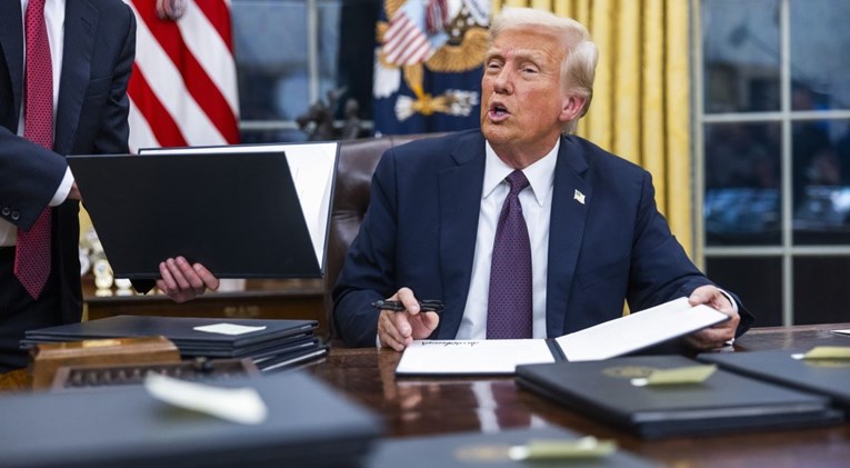 Трамп издаде итна наредба за две работи, веднаш стапуваат на сила
