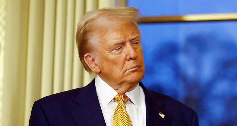 Трамп планира да почне со масовна депортација на мигранти во Чикаго, пишува „Волстрит журнал“