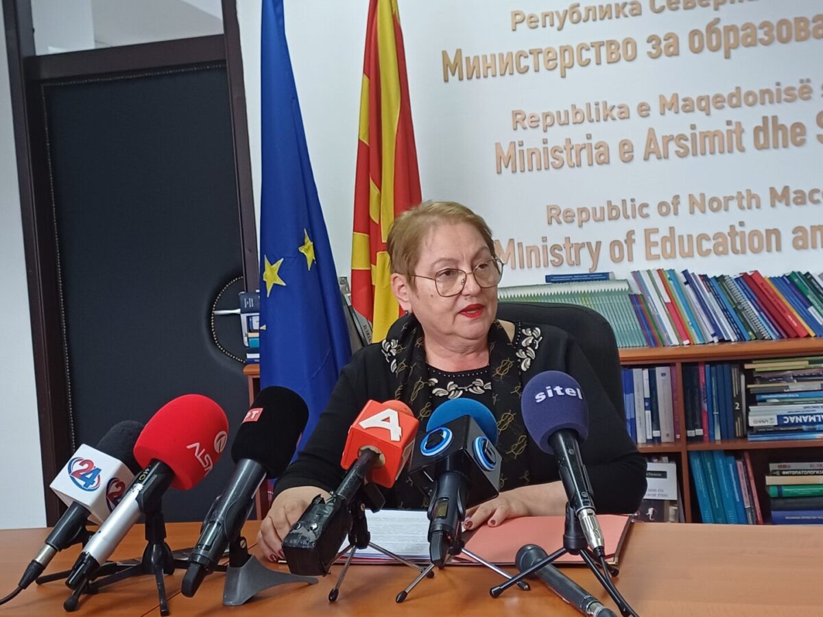 Јаневска: Продолжува поддршката  за студирање на најдобрите светски универзитети