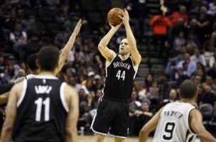 Богдановиќ остана без клуб