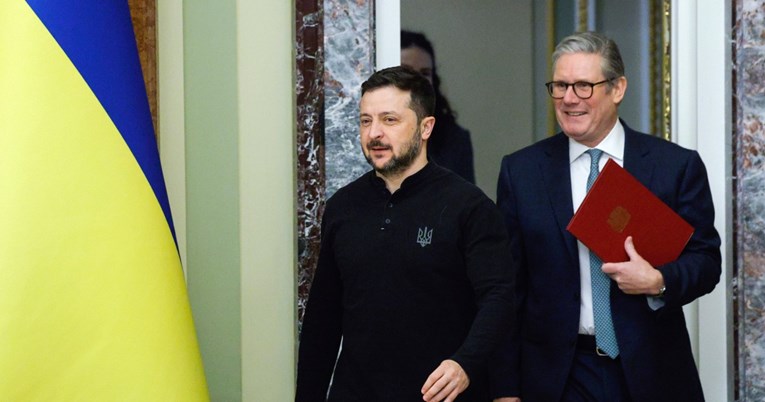 Британскиот премиер: Го поддржувам демократски избраниот Зеленски на чело на Украина