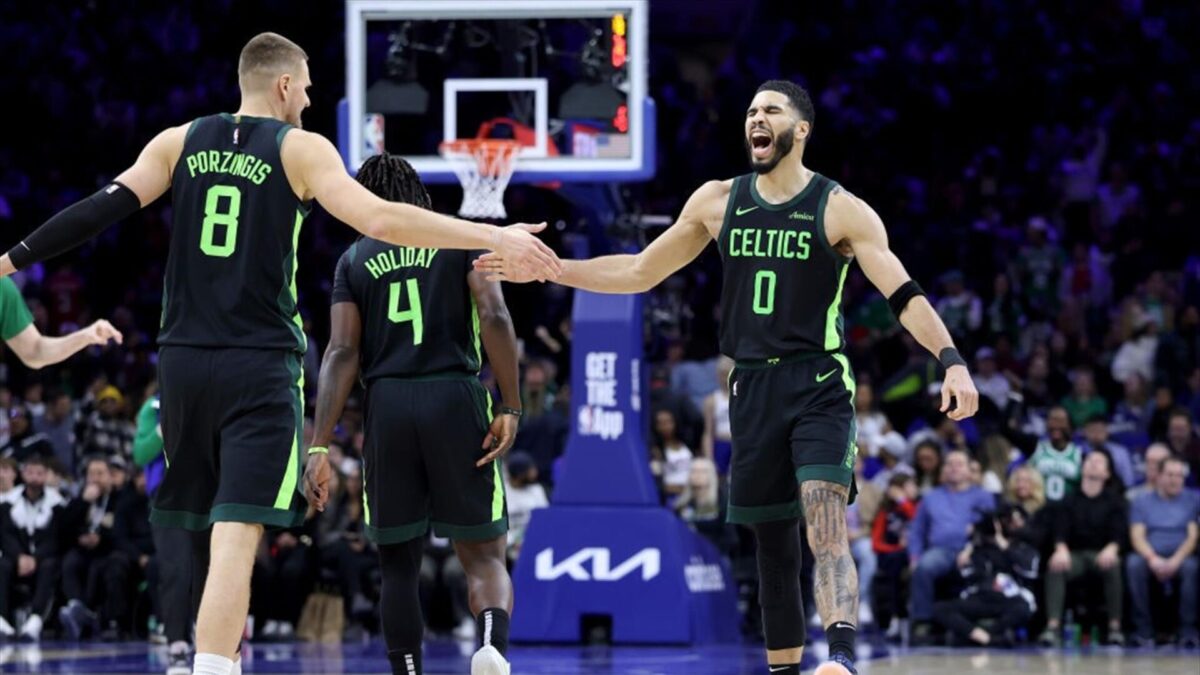 (Видео) Бостон од -26 до триумф во Филаделфија, Мемфис победи во Милвоки