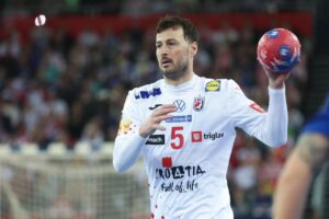 (Видео) Данците го пуштија Дувњак да го постигне последниот гол за Хрватска