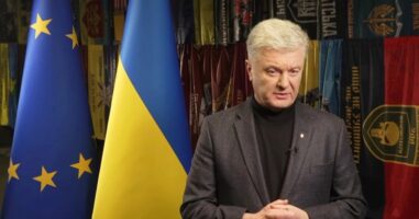 (Видео) Зеленски му воведе санкции на Порошенко, причината може да е велепредавство, објави „Форбс“