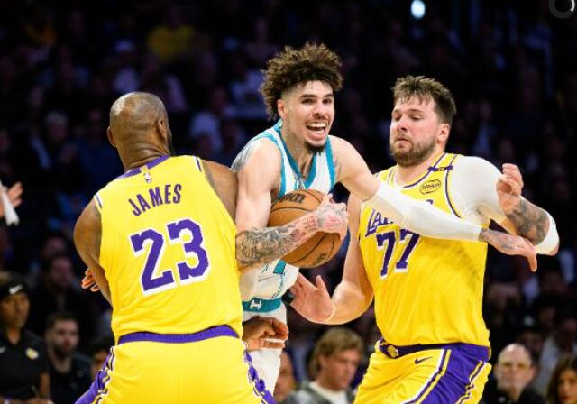 (Видео) Изненадување во Лос Анџелес, Шарлот ги победи Лејкерси