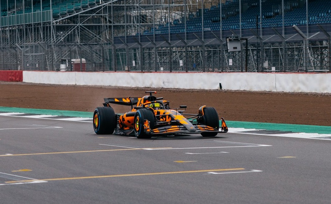 (Видео) Претставен првиот болид за новата сезона во Ф1