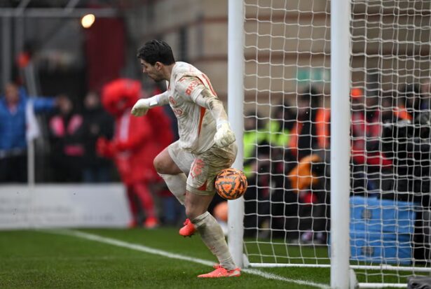 (Видео) Сити прими гол од половина терен, губи на полувреме од Лејтон Оријент