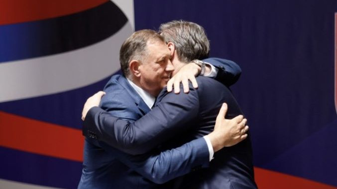 Вучиќ: Пресудата на Додик е срамна