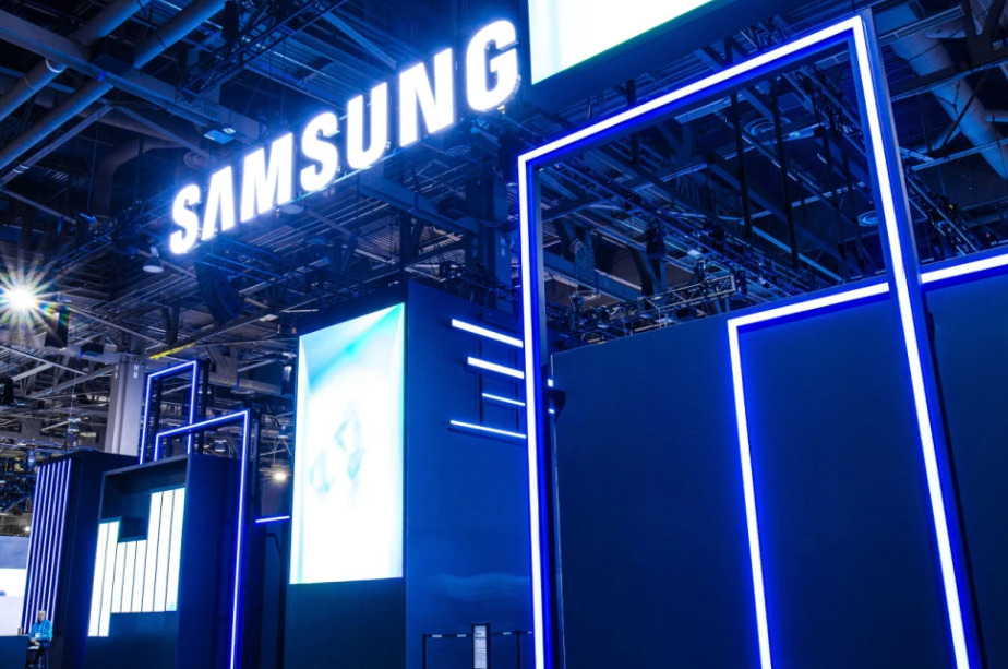 Дали вака ќе се вика новиот телефон на Samsung со двојно преклопување?