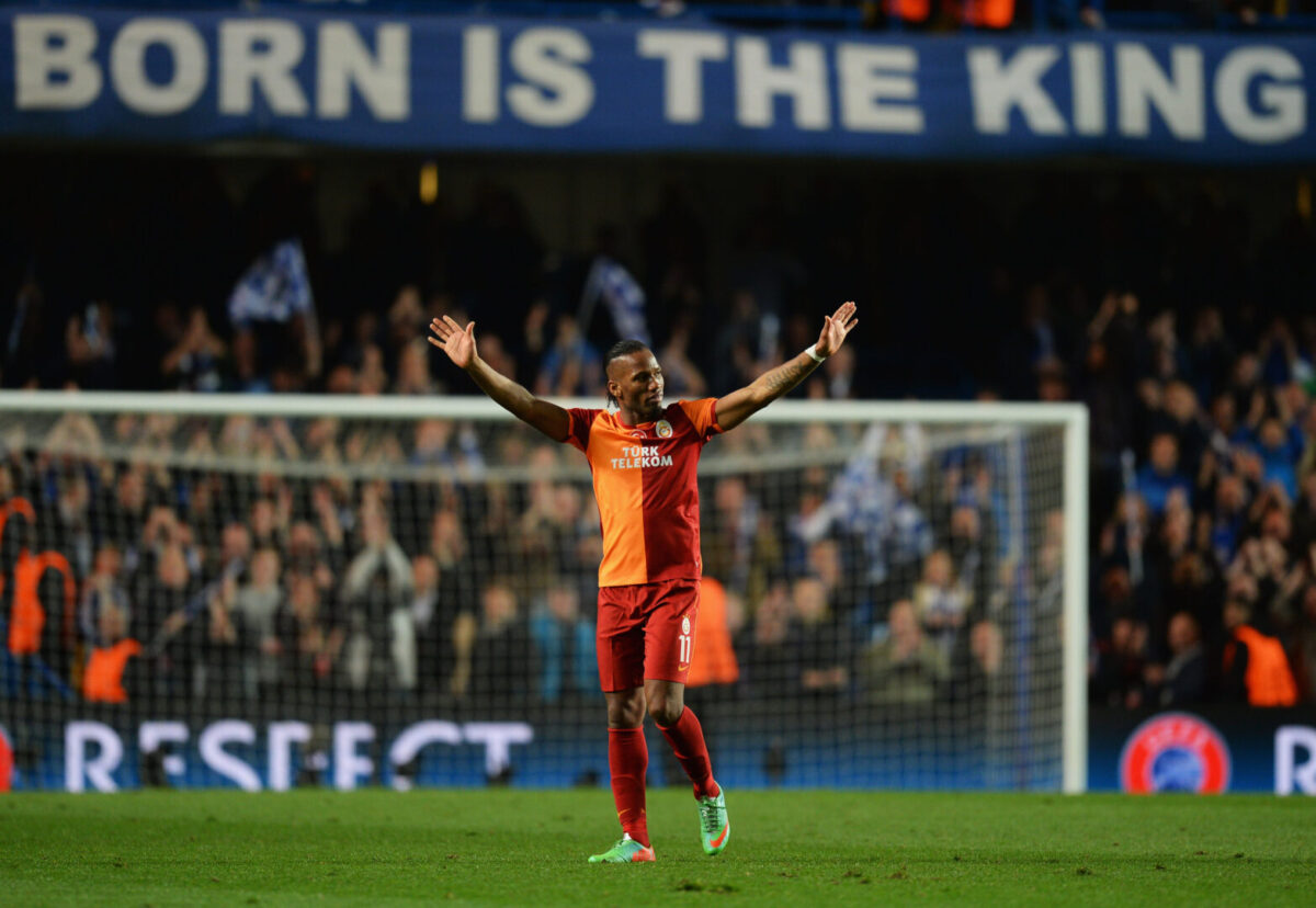 Дрогба: Мојот „татко“ не е расист