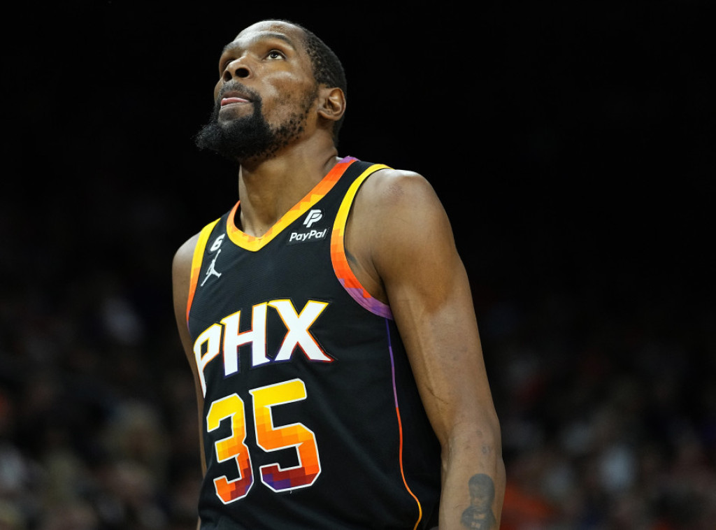 Дурент се чувствува изневерен од Феникс Санс, подготвен е да го напушти клубот