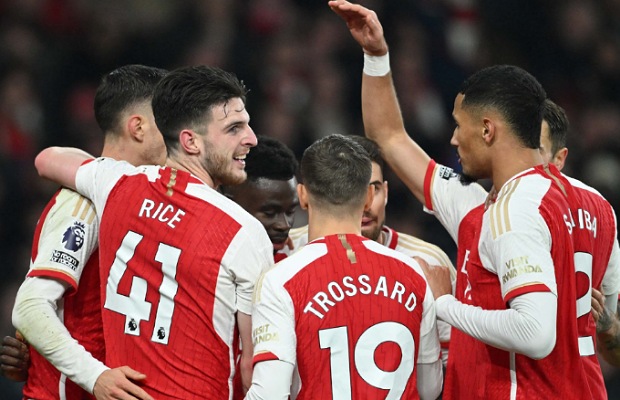 И покрај рекордните приходи Арсенал во минус од 21,4 милиони