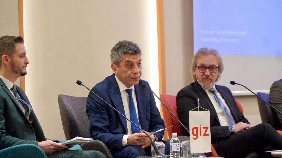 Меџити: Го финализираме предлогот на законот за климатска акција