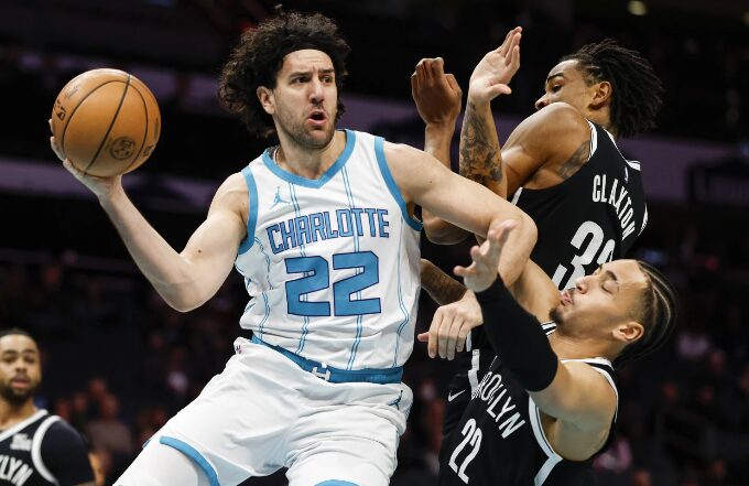 Мициќ: Ќе останам во НБА се додека имам договор