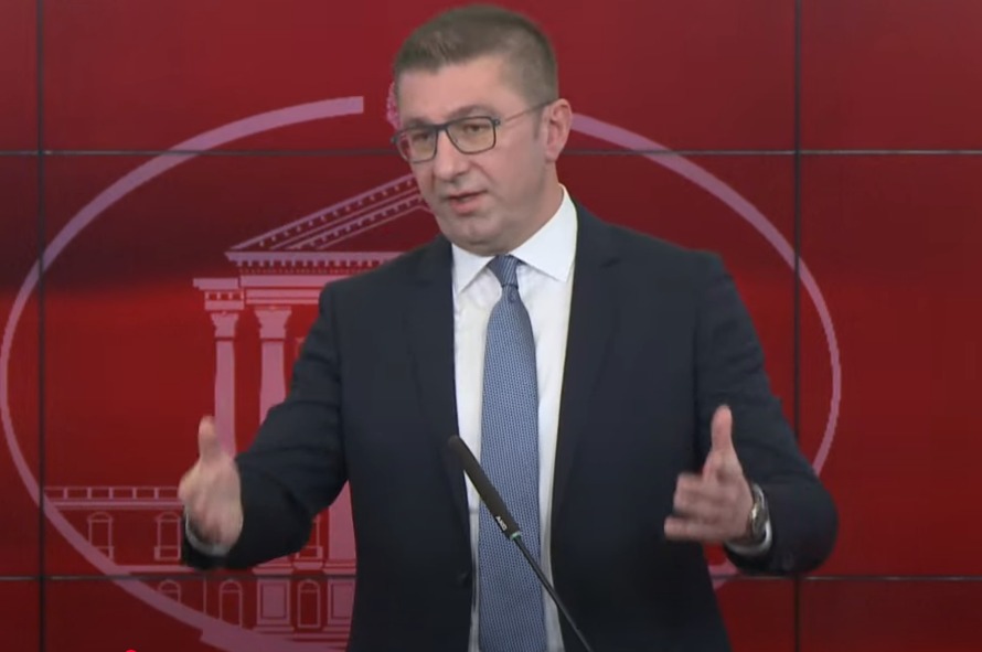 Нема да ни се повторат „Соравија“, „бентли“ и „ролс-ројс“ на блиски роднини на нашите семејства, вели Мицкоски за падот во борбата против корупцијата