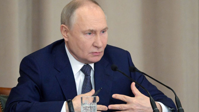 Песков: Путин останува отворен за мировни преговори за Украина