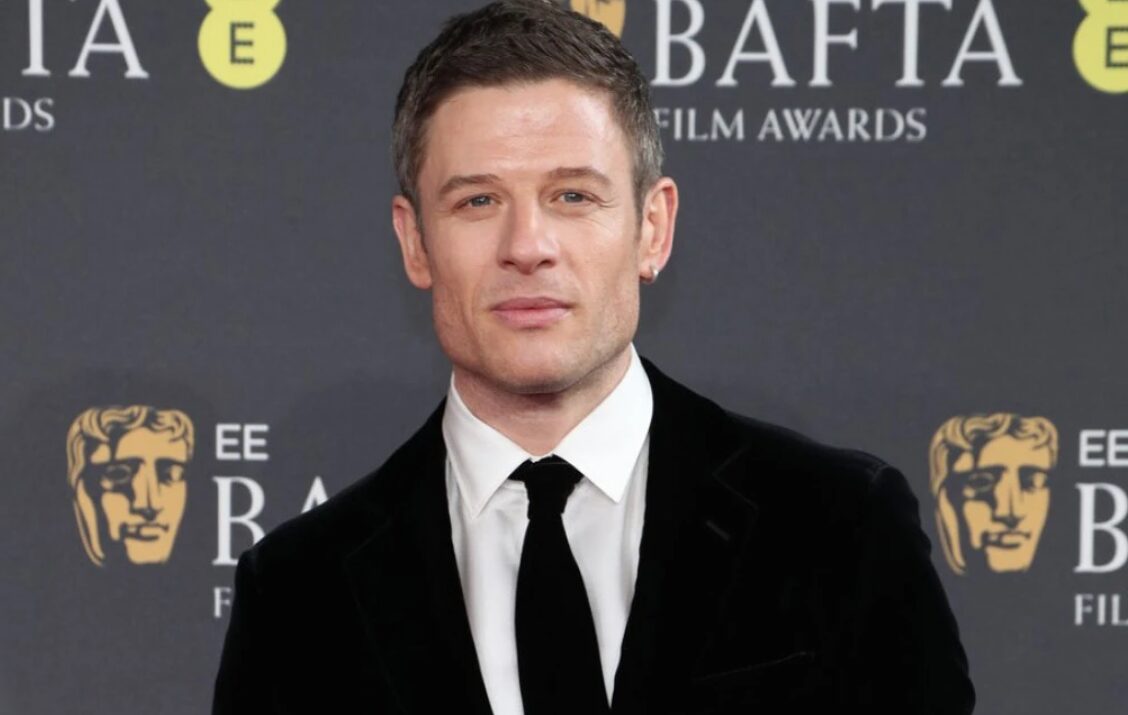 Со сините очи и мажественото лице ги воодушевува жените: сите зборуваат за потенцијалниот Џејмс Бонд