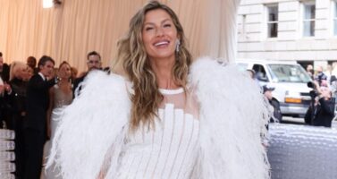 Третото дете на Жизел Бундхен е момче, а познато е и името, објави „Пипл“