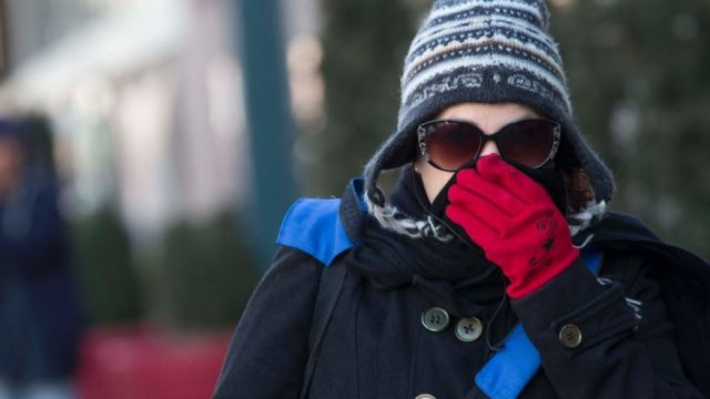 Утрото студено, преку денот сончево со мала до умерена облачност