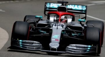 Хамилтон на заминувањето од Мерцедес на секој од 3.000 вработени му дал ист подарок