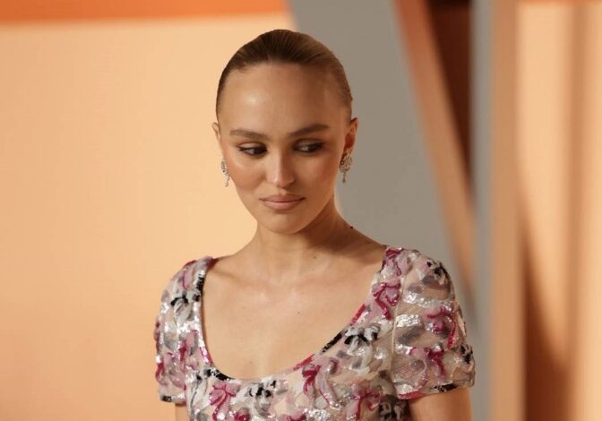 Ќерката на Џони Деп присуствуваше на забавата по Оскарите, многумина ја коментираа нејзината облека