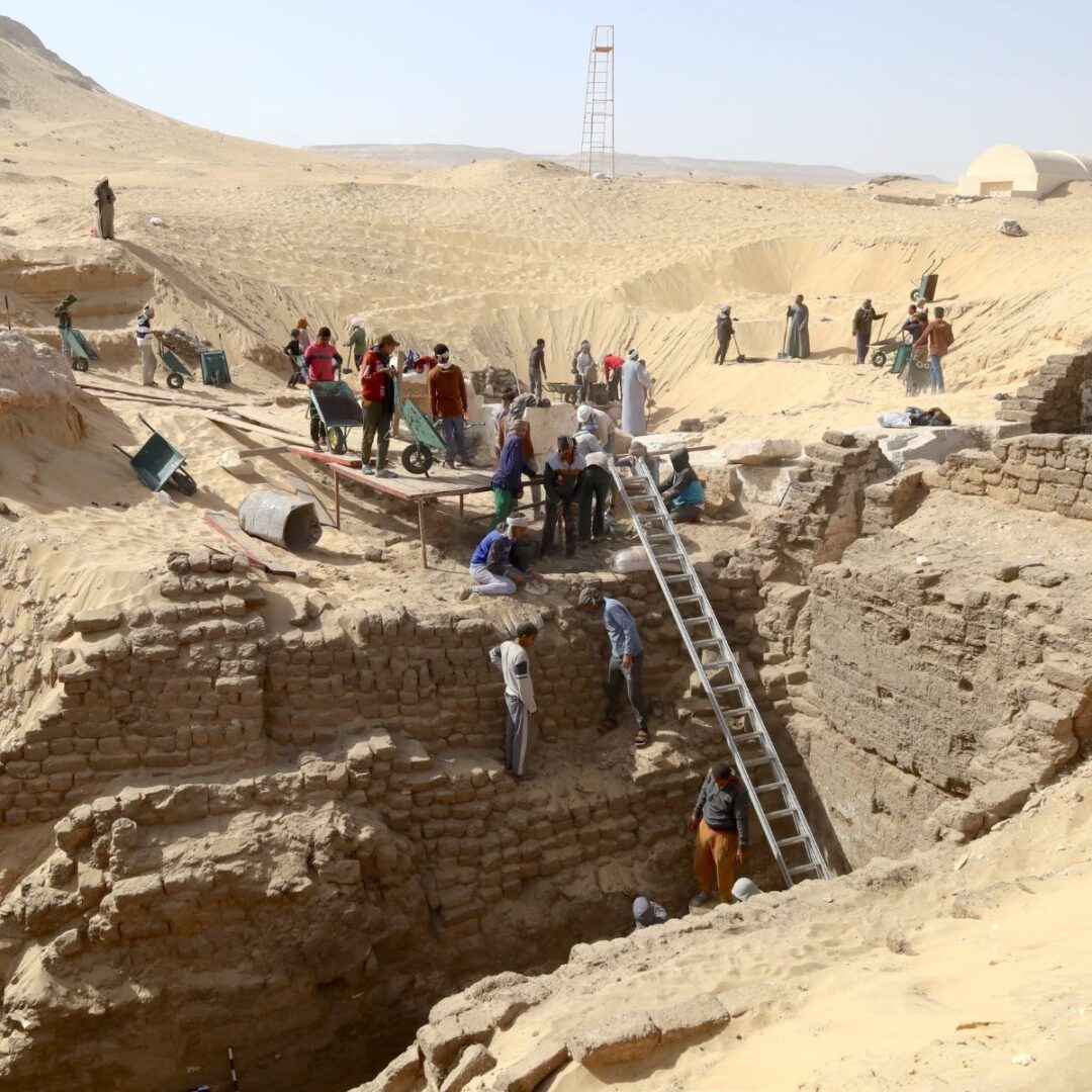 Археолозите открија гробница на древен египетски фараон