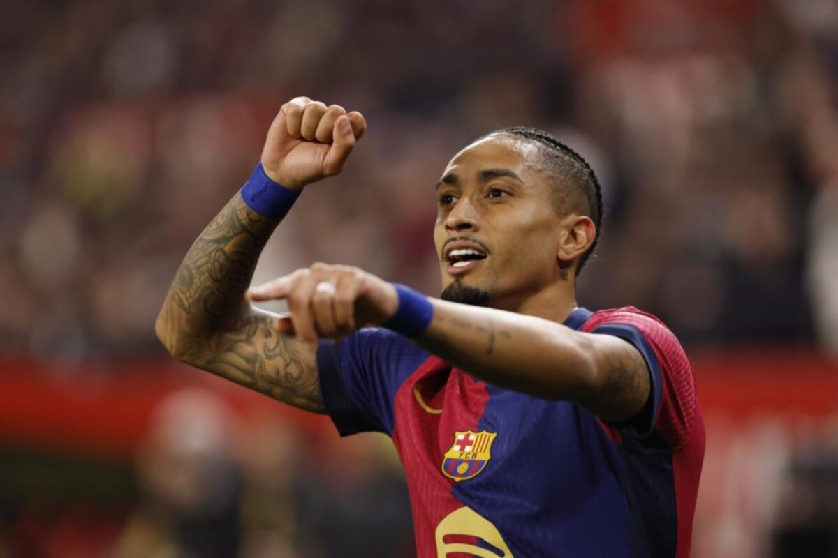 Барселона му нуди нов договор на Рафиња