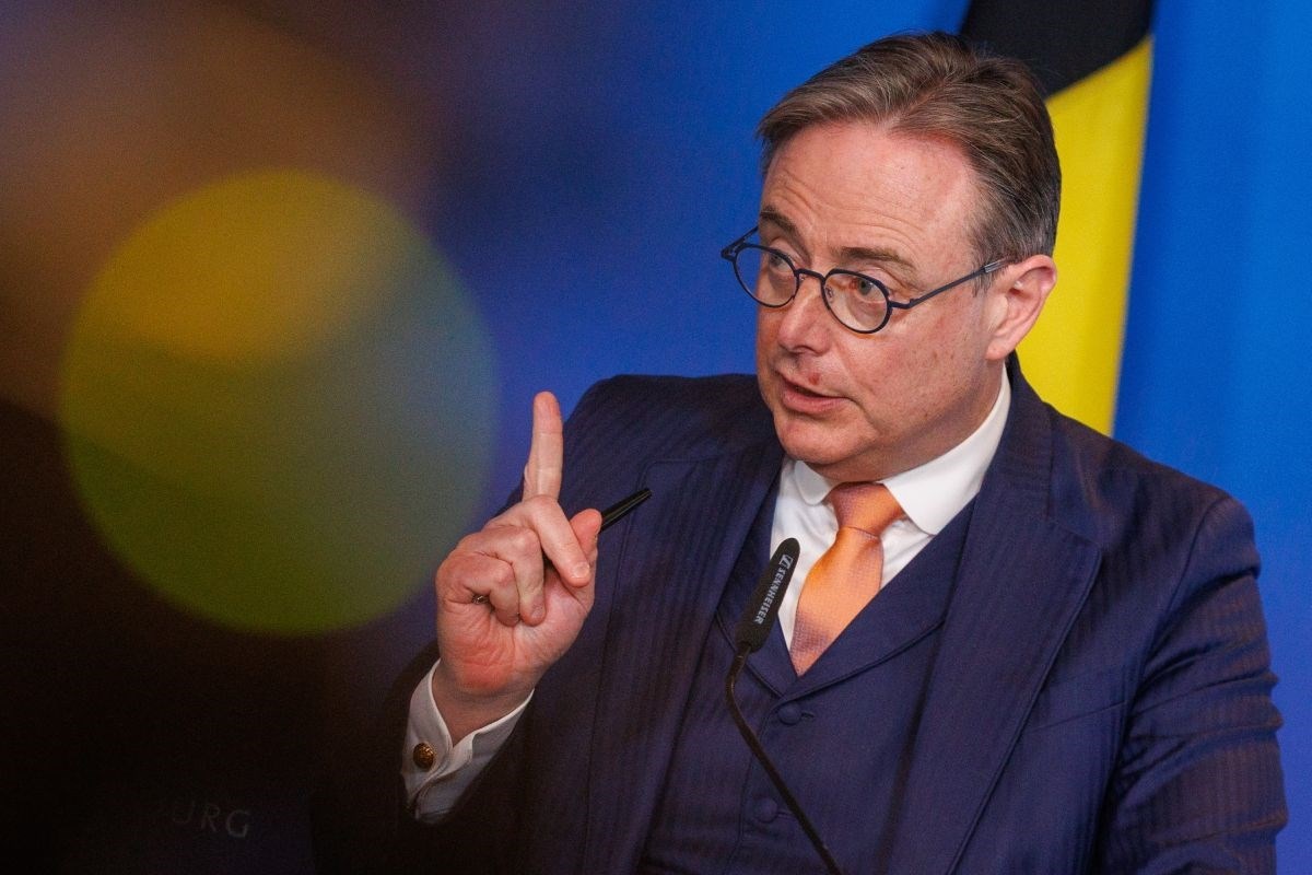 Белгискиот премиер: Конфискацијата на замрзнатите руски средства е чин на војна