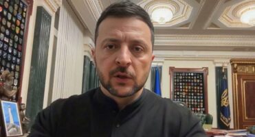 (Видео) Зеленски по разговорот меѓу Путин и Трамп: Русите планираат неколку нови офанзиви