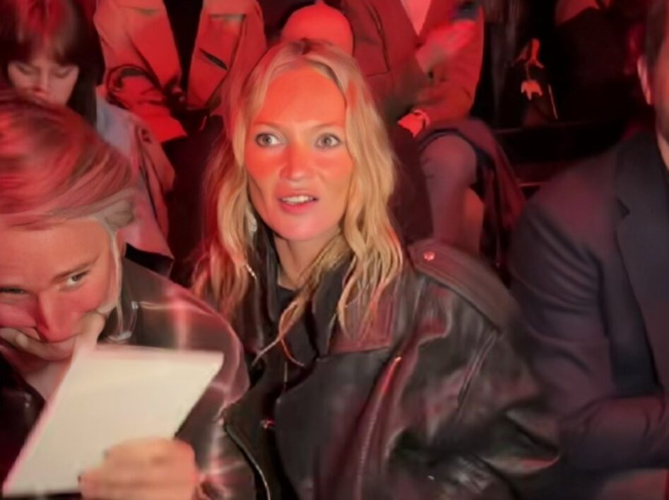 (Видео) Кејт Мос снимена на модната недела во Париз, ги загрижи фановите: „Очигледно не е добро“