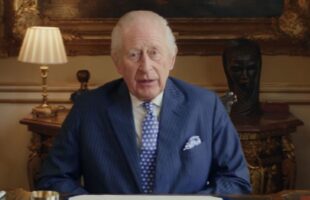 (Видео) Кралот Чарлс ги откри песните на неговата плејлиста: „Ми донесоа радост“