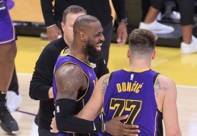 (Видео) Повредата на Леброн е сериозна, ќе отсуствува со недели?