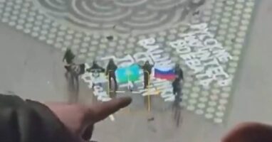 (Видео) Русите го зазедоа клучниот град во Курск, објавија снимка од знамето во центарот на градот