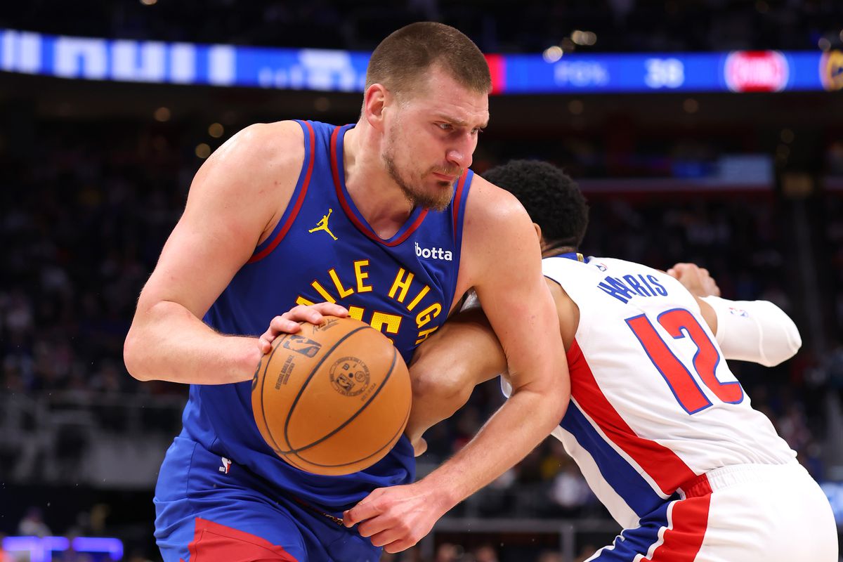 (Видео) Трипл дабл на Јокиќ во Детроит, Лука и Леброн го решија градското дерби, Мичел ја доби пресметката со Тејтум