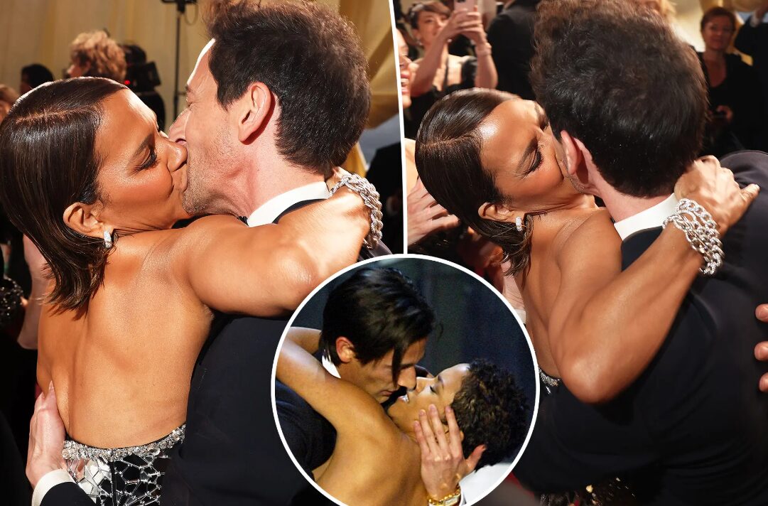 (Видео) Хали Бери го бакна Адриен Броди пред сите и и се извини на неговата девојка: „Чекав 21 година“