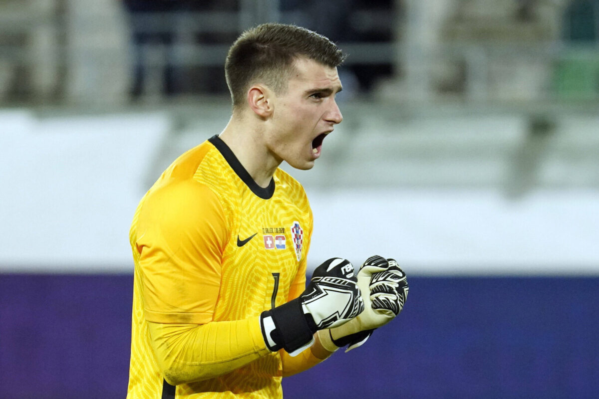 Во Фенербахче нема место за Ливаковиќ