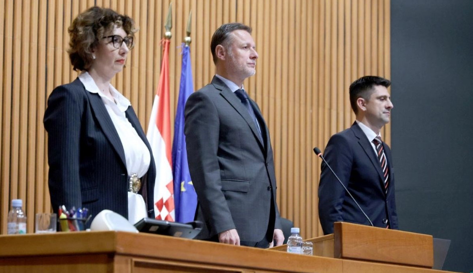 Во хрватскиот Сабор едноминутно молчење за загинатите во Македонија