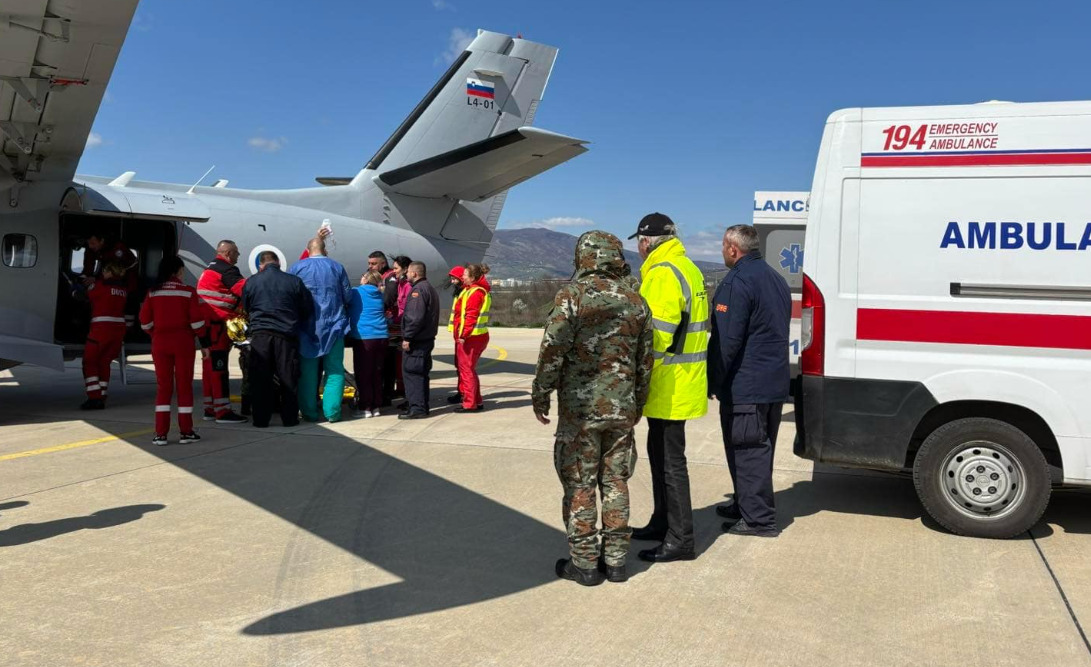 За Марибор тргна и вториот авион, кој носи уште двајца пациенти од пожарот во Кочани