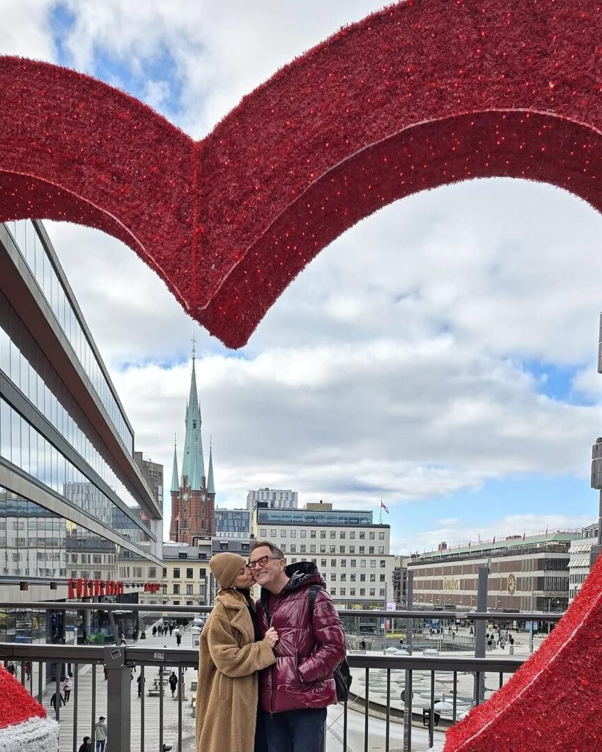 Лејла Филиповиќ му го честита 53-от роденден на Тарик: „Ти си моето небо, моето се“