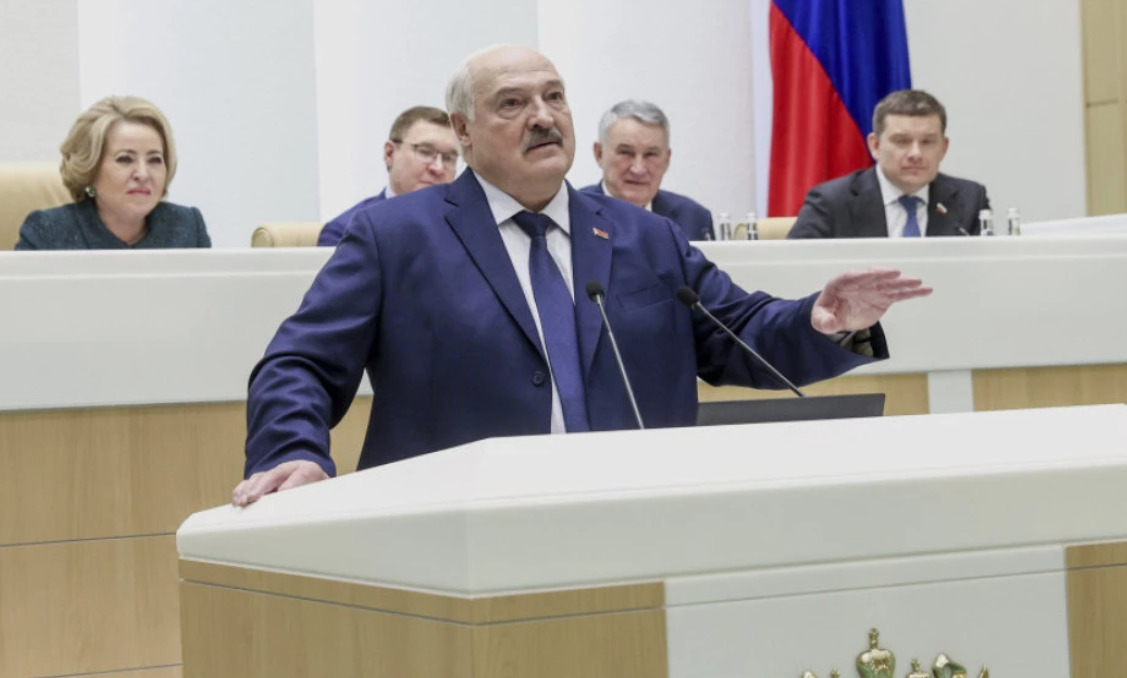 Лукашенко: Војниците на НАТО на прагот на Белорусија, Западот прави сѐ за да ја вовлече земјата во конфликт