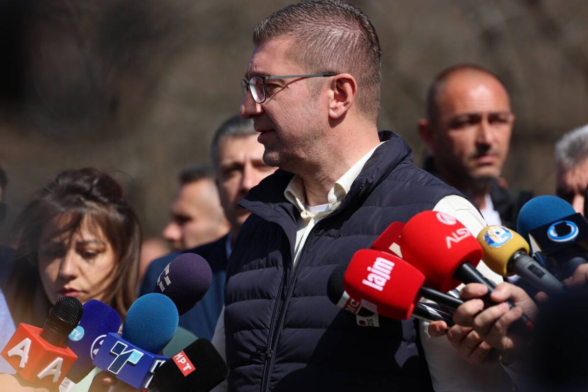 Мицкоски за големиот протест во Србија: Ја следиме состојбата и не се мешаме во внатрешни работи на други земји