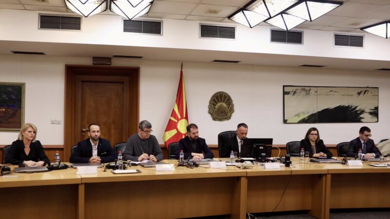 Национална итност е да се бориме против корупцијата, рече Фетаи на средба со членовите на антокорупциската комисија