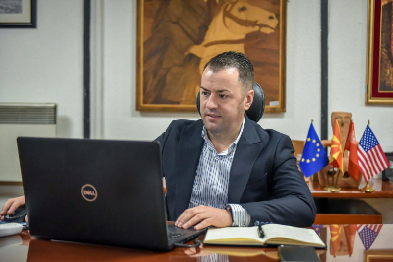 Петрушевски да ја земе пресудата за дрога на градоначалникот Стефковски и да му побара оставка, порачуваат од СДСМ