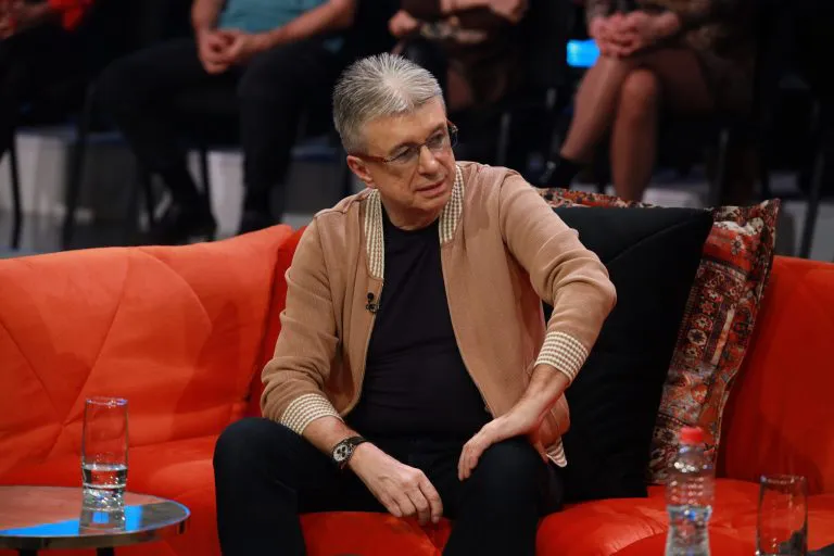 По тешко боледување на 70-годишна возраст почина Саша Поповиќ