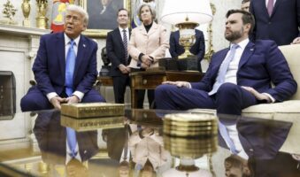Постојат начини да се кандидирам за трет мандат, рече Трамп; Уставот на САД дозволува два мандати