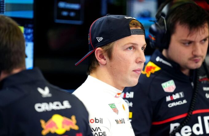 Ред Бул го донесе Цунида, Лосон го испрати во Рејсинг Булс