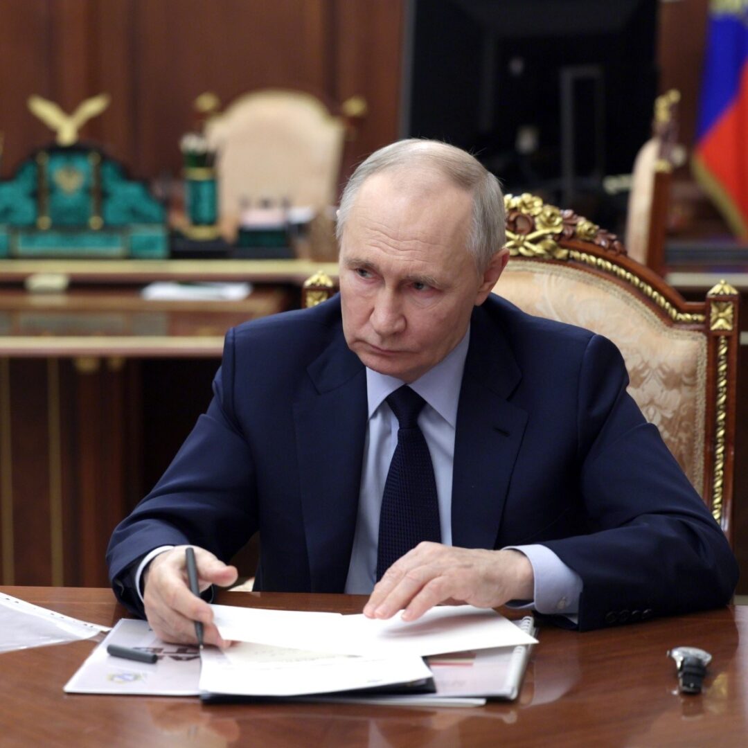 Руски генерал: Одлуката е на Путин, но Украинците треба да ги нападнеме со „Орешник“
