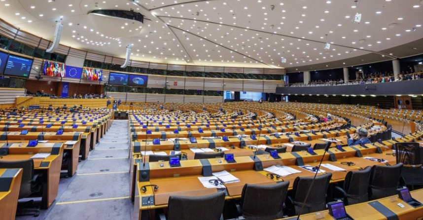 Скандал го тресе Брисел: корупција во Европскиот парламент