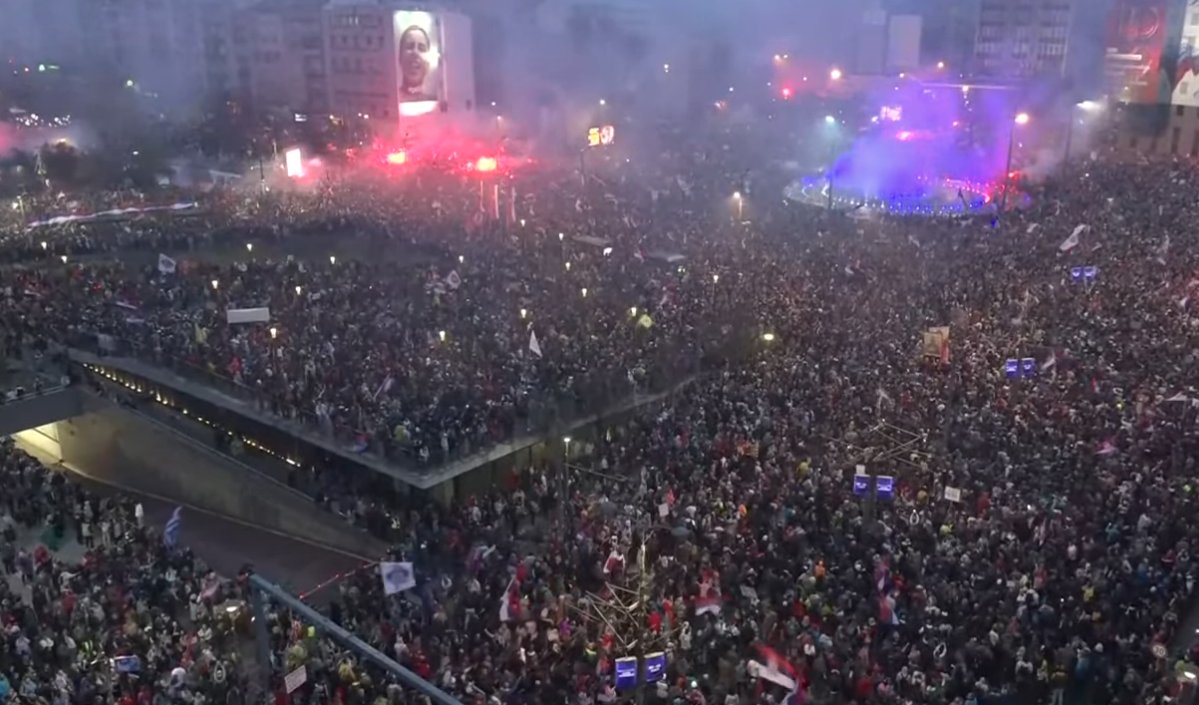 (Фото+видео) „Тука сме затоа што предолго страдавме, но нема повеќе“ рече студентка на протестот во Белград